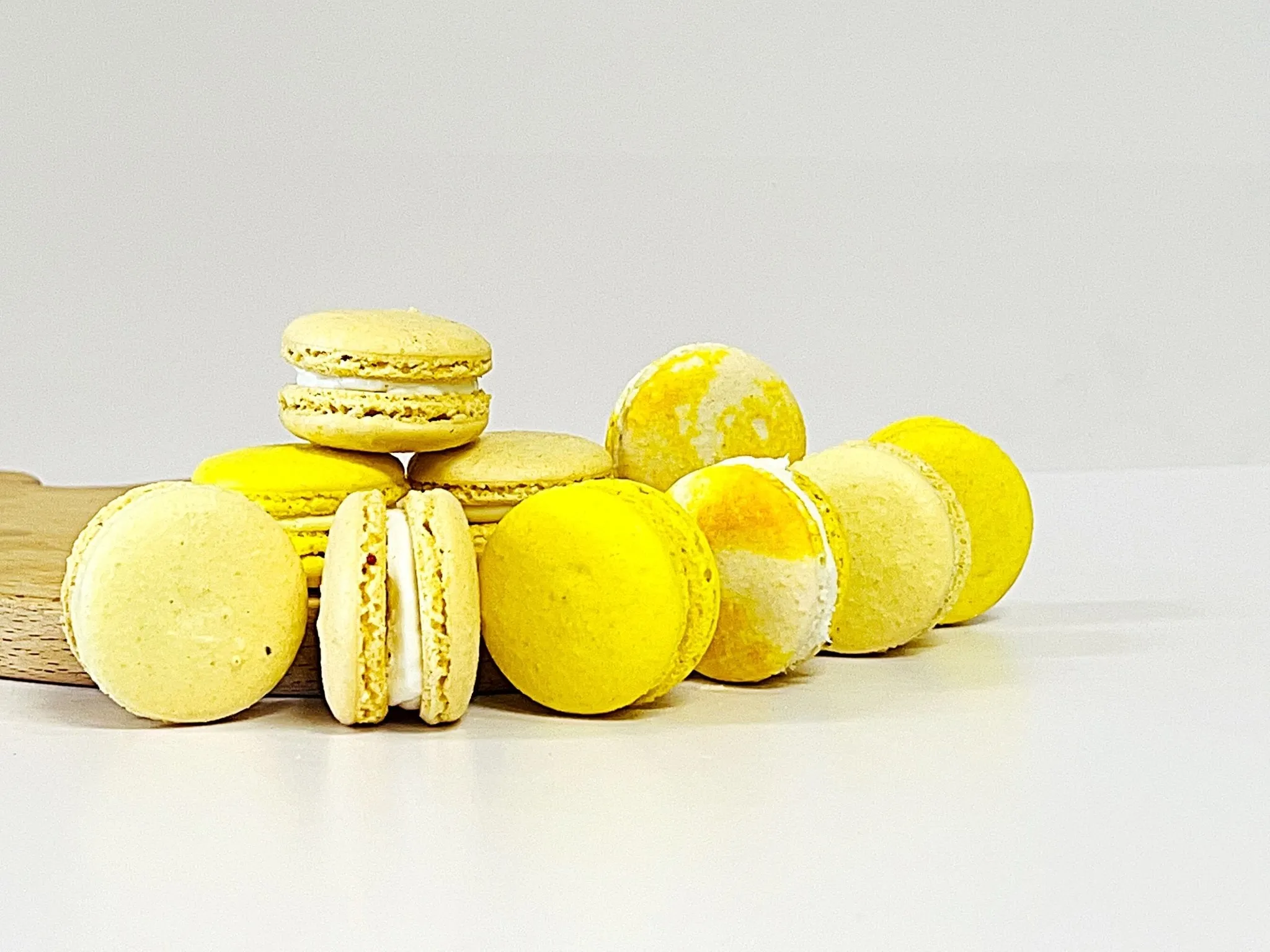 Yellow Vibe: A Flavorful Quartet of French Macarons in One Set | 36 Pack